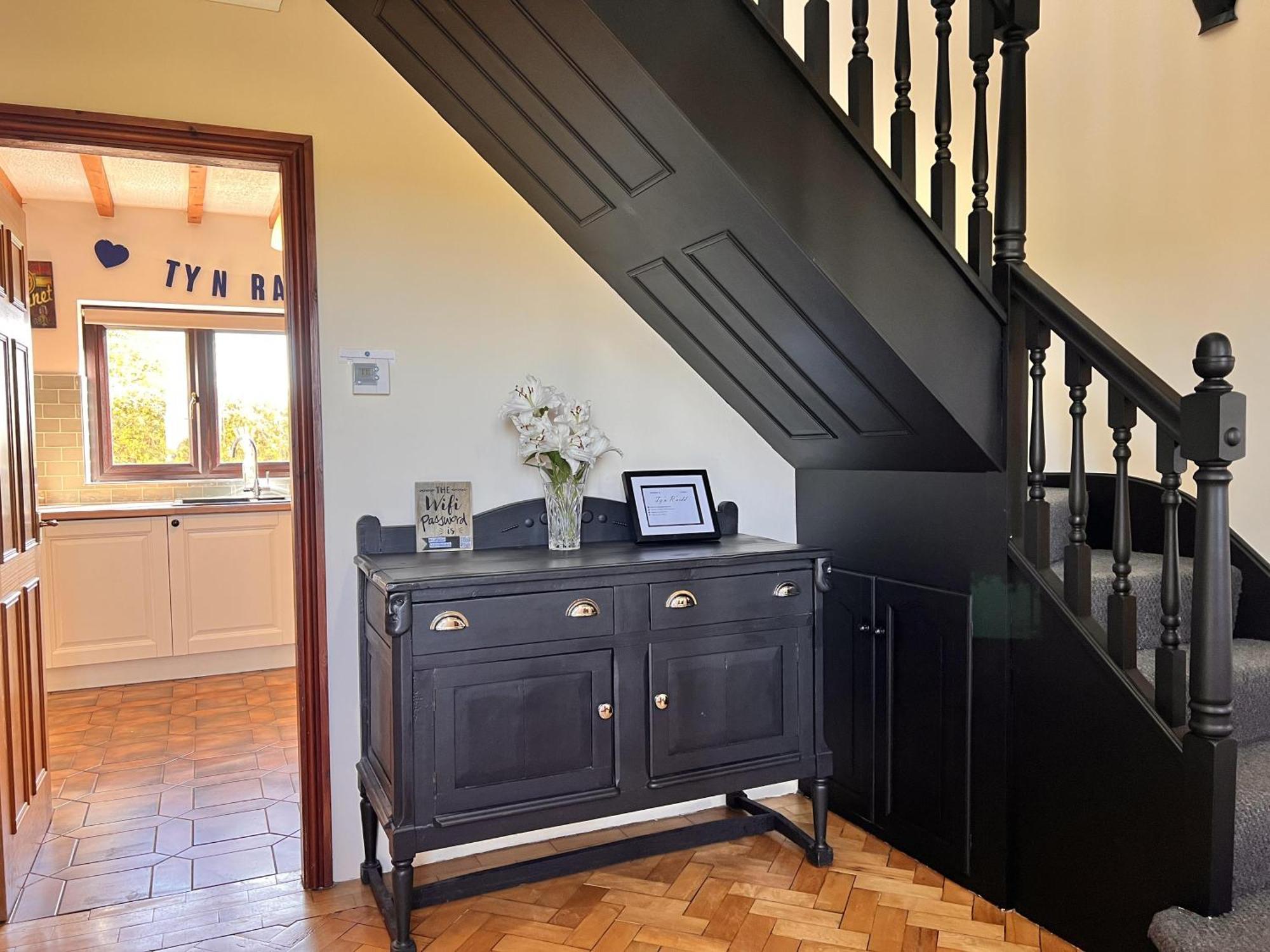 4 Bedroom Detached Farmhouse Mountain Views Beaumaris Bagian luar foto